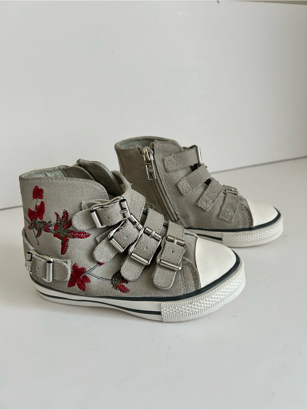 Ash Kids Gray Suede High-Top Sneakers with Red Floral Embroidery size 25